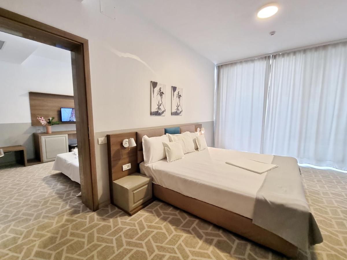 Hotel Clas Mamaia Nord Navodari Exterior photo