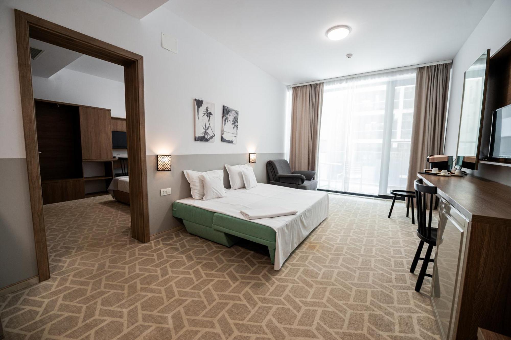 Hotel Clas Mamaia Nord Navodari Exterior photo